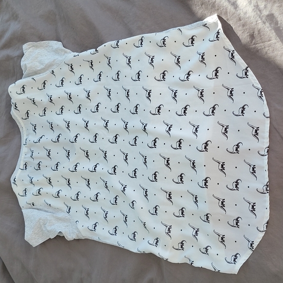 Stegosaurus print shirt - Picture 2 of 8
